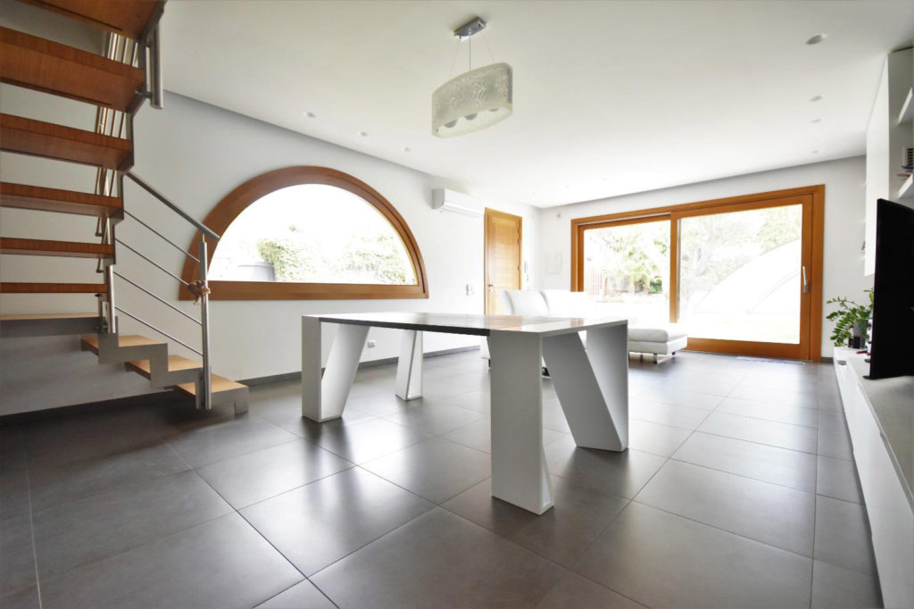 Living House